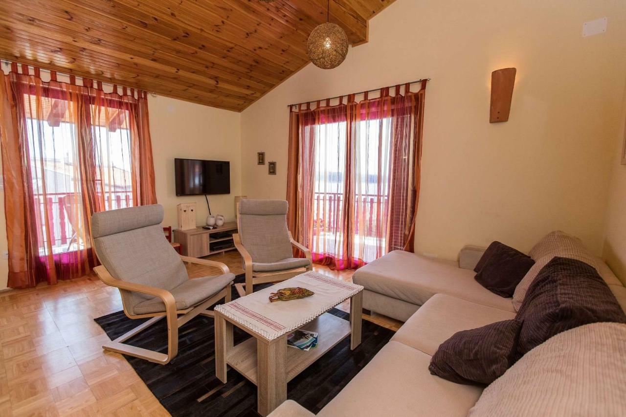 Apartments Faro & Mondo Crikvenica Exterior photo